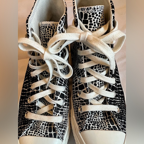 Digital Daze Chuck Taylor All Star - Picture 5 of 7